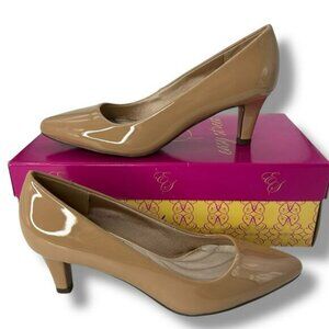 NEW Easy Street Patent Nude Pumps Size 6 Pointe Tan Shiny Classic Heels Work NWT